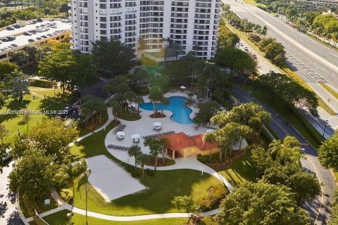 Condominio en venta en Aventura, Florida, 2 dormitorios, 98.94 m2 № 2014378 - foto 16