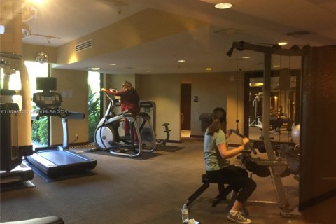 Condominio en venta en Aventura, Florida, 2 dormitorios, 98.94 m2 № 2014378 - foto 14