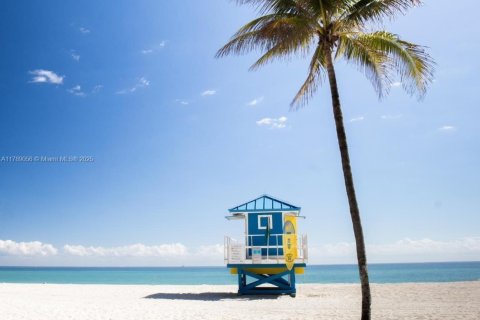 Condominio en venta en Hollywood, Florida, 2 dormitorios, 99.87 m2 № 1743985 - foto 27