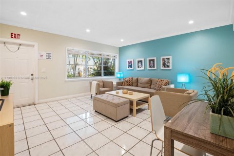 Condominio en venta en Hollywood, Florida, 2 dormitorios, 99.87 m2 № 1743985 - foto 5