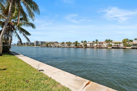 Condominio en venta en Hollywood, Florida, 2 dormitorios, 99.87 m2 № 1743985 - foto 24
