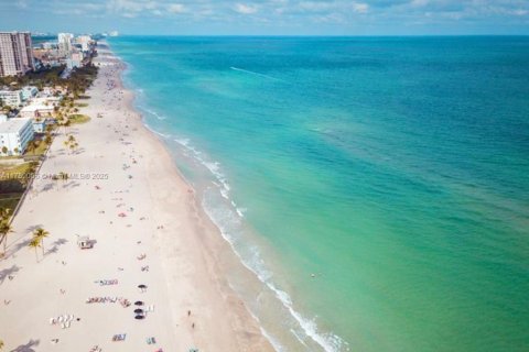 Condominio en venta en Hollywood, Florida, 2 dormitorios, 99.87 m2 № 1743985 - foto 30