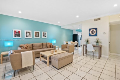 Condominio en venta en Hollywood, Florida, 2 dormitorios, 99.87 m2 № 1743985 - foto 4