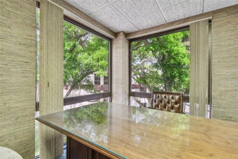 Commercial property in Brandon, Florida 135.64 sq.m. № 1614965 - photo 20