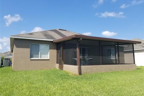 Villa ou maison à louer à Wesley Chapel, Floride: 3 chambres, 143.44 m2 № 2402845 - photo 5