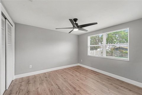 Villa ou maison à louer à Holiday, Floride: 2 chambres, 97.73 m2 № 2111042 - photo 11