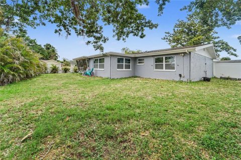 Villa ou maison à louer à Holiday, Floride: 2 chambres, 97.73 m2 № 2111042 - photo 18