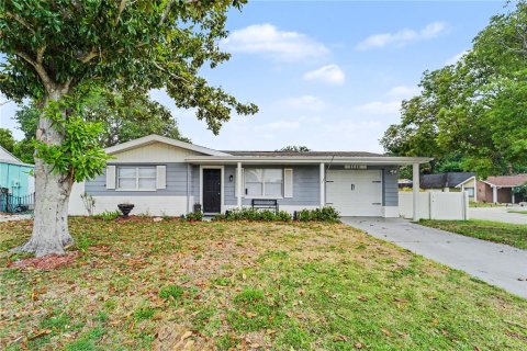 Villa ou maison à Holiday, Floride 2 chambres, 97.73 m2 № 2111042