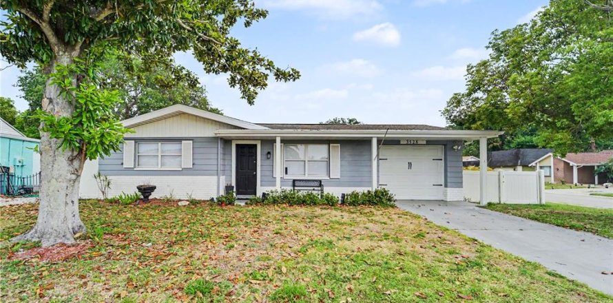 Villa ou maison à Holiday, Floride 2 chambres, 97.73 m2 № 2111042
