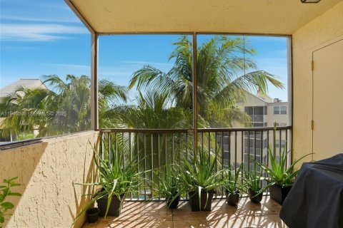 Copropriété à vendre à Doral, Floride: 1 chambre, 75.25 m2 № 2008485 - photo 12