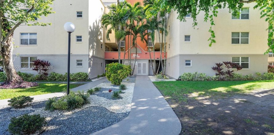 Condo à Doral, Floride, 1 chambre  № 2008485