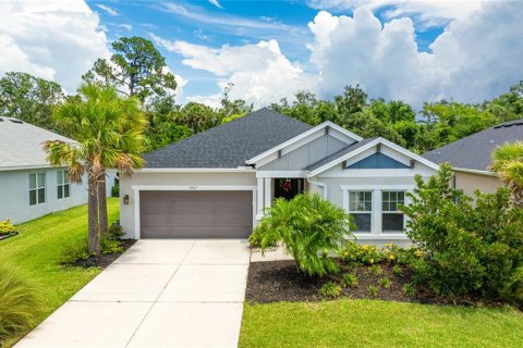 House in Palmetto, Florida 4 bedrooms, 223.24 sq.m. № 1797839 - photo 1