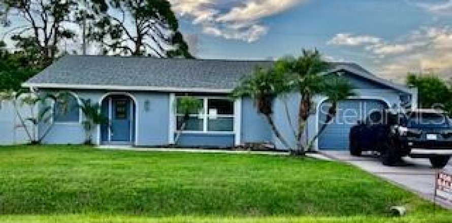 House in Venice, Florida 3 bedrooms, 153.85 sq.m. № 1858284