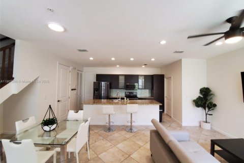 Touwnhouse à vendre à Boca Raton, Floride: 2 chambres, 125.79 m2 № 1965064 - photo 10