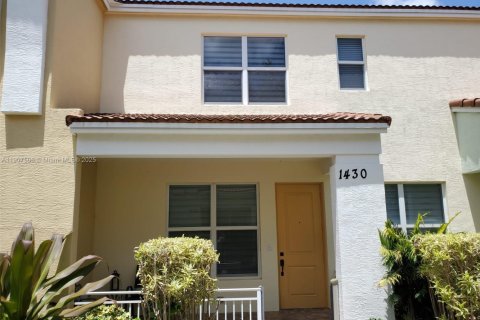 Touwnhouse à vendre à Boca Raton, Floride: 2 chambres, 125.79 m2 № 1965064 - photo 2