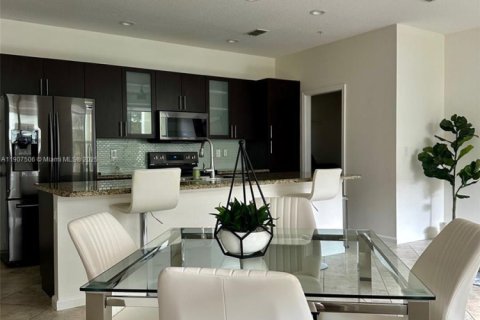 Touwnhouse à vendre à Boca Raton, Floride: 2 chambres, 125.79 m2 № 1965064 - photo 8