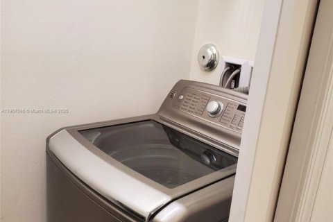 Touwnhouse à vendre à Boca Raton, Floride: 2 chambres, 125.79 m2 № 1965064 - photo 18