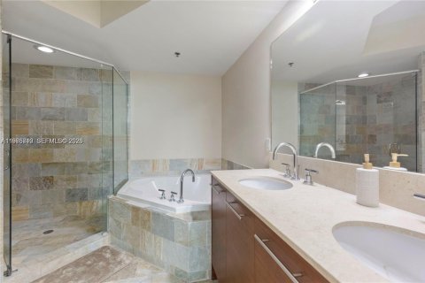 Condo in Sunrise, Florida, 2 bedrooms  № 2040067 - photo 8