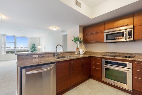 Condo in Sunrise, Florida, 2 bedrooms  № 2040067 - photo 3