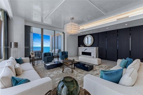 Copropriété à vendre à Sunny Isles Beach, Floride: 4 chambres, 358.05 m2 № 1951757 - photo 1