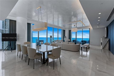 Copropriété à vendre à Sunny Isles Beach, Floride: 4 chambres, 358.05 m2 № 1951757 - photo 3