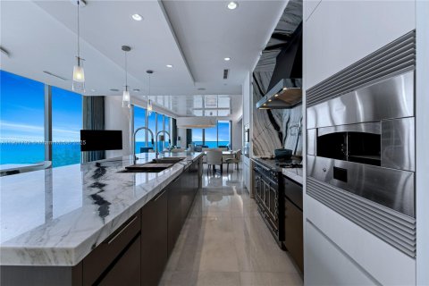 Copropriété à vendre à Sunny Isles Beach, Floride: 4 chambres, 358.05 m2 № 1951757 - photo 10