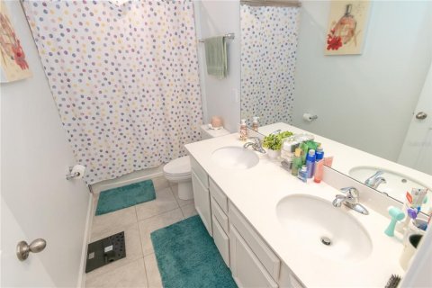 Casa en alquiler en Kissimmee, Florida, 4 dormitorios, 190.26 m2 № 1915335 - foto 18