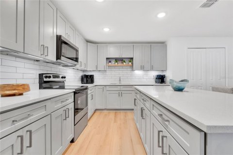 Casa en venta en Apopka, Florida, 3 dormitorios, 140.75 m2 № 2322296 - foto 5