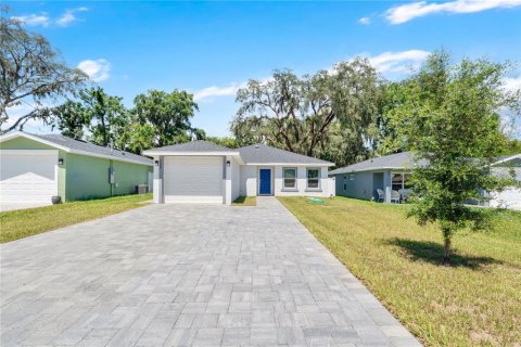 Casa en venta en Apopka, Florida, 3 dormitorios, 140.75 m2 № 2322296 - foto 2