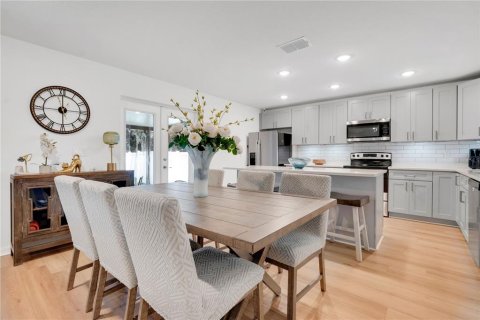 Casa en venta en Apopka, Florida, 3 dormitorios, 140.75 m2 № 2322296 - foto 3