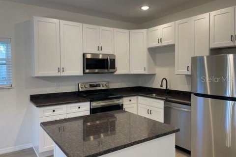 Apartment in Clearwater, Florida 3 bedrooms, 103.12 sq.m. № 2238228 - photo 3