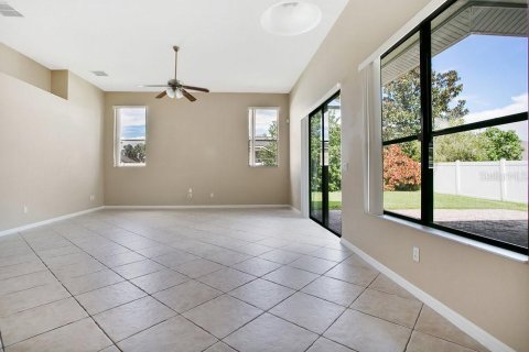 House in Orlando, Florida 4 bedrooms, 250.09 sq.m. № 1910177 - photo 20
