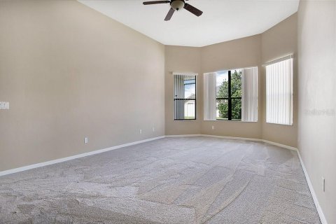 House in Orlando, Florida 4 bedrooms, 250.09 sq.m. № 1910177 - photo 9