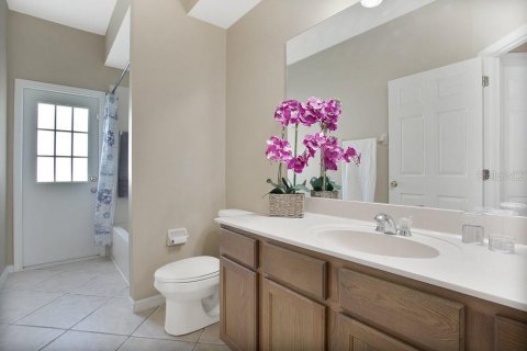 House in Orlando, Florida 4 bedrooms, 250.09 sq.m. № 1910177 - photo 16