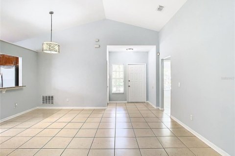 House in Orlando, Florida 3 bedrooms, 145.95 sq.m. № 1277729 - photo 2