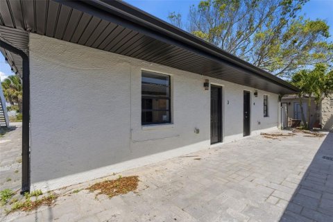 Снять в аренду квартиру в Мадейра - Бич, Флорида 3 комнаты, 41.81м2, № 2093735 - фото 13