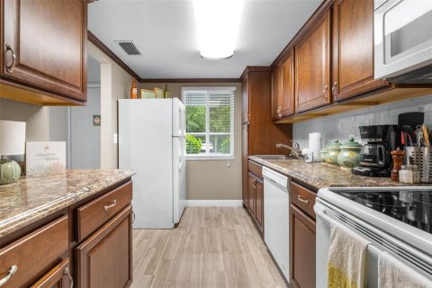 Condo in Clearwater, Florida, 1 bedroom  № 1767480 - photo 15