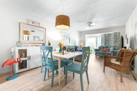 Condo in Clearwater, Florida, 1 bedroom  № 1767480 - photo 7
