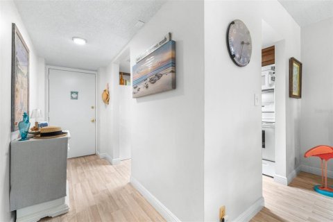 Condo in Clearwater, Florida, 1 bedroom  № 1767480 - photo 6
