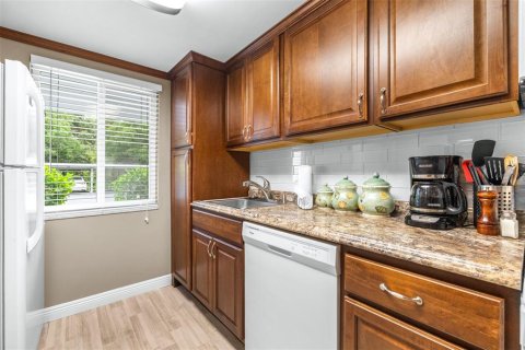Condo in Clearwater, Florida, 1 bedroom  № 1767480 - photo 14