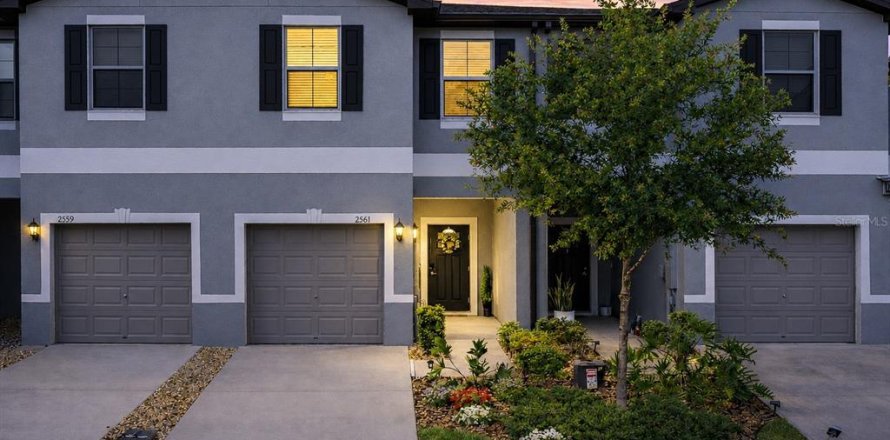 Townhouse in Holiday, Florida 3 bedrooms, 151.8 sq.m. № 2092161