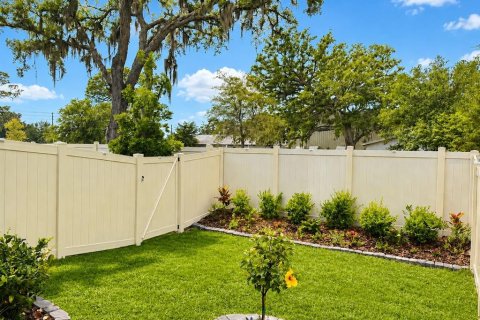 Townhouse in Holiday, Florida 3 bedrooms, 151.8 sq.m. № 2092161 - photo 9