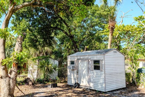 House in Lauderhill, Florida 3 bedrooms, 135.17 sq.m. № 1187057 - photo 1