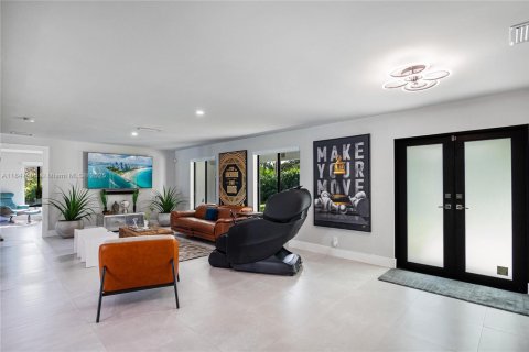 House in Coral Springs, Florida 4 bedrooms, 229 sq.m. № 1848760 - photo 6