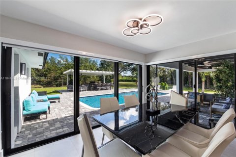 House in Coral Springs, Florida 4 bedrooms, 229 sq.m. № 1848760 - photo 19