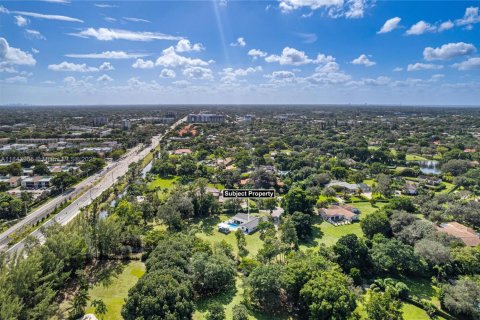 House in Coral Springs, Florida 4 bedrooms, 229 sq.m. № 1848760 - photo 4