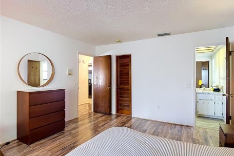 House in Spring Hill, Florida 2 bedrooms, 102.75 sq.m. № 2218843 - photo 29