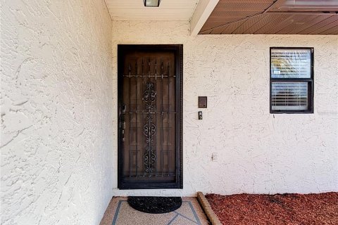 House in Spring Hill, Florida 2 bedrooms, 102.75 sq.m. № 2218843 - photo 4