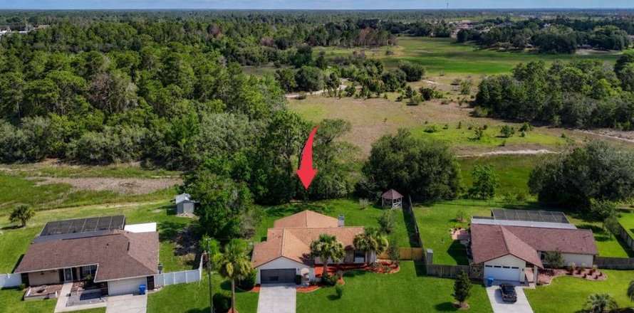 House in Spring Hill, Florida 2 bedrooms, 102.75 sq.m. № 2218843