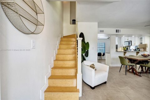 Купить таунхаус в Холливуд, Флорида 4 спальни, 168.62м2, № 2035667 - фото 16